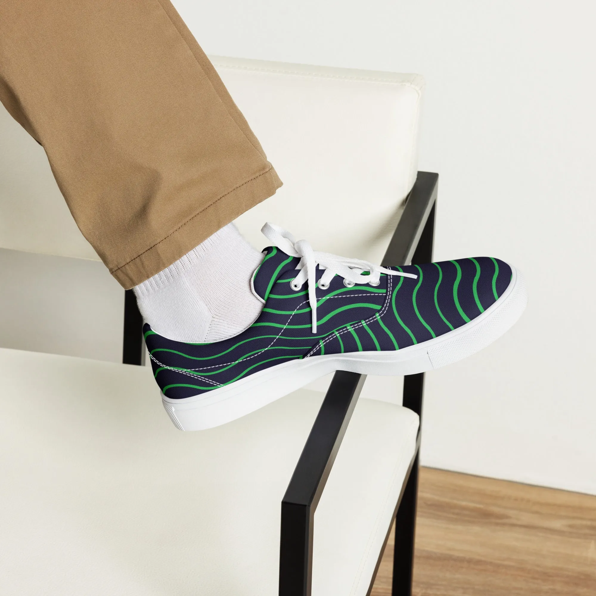 BE LIKE WATER Men’s Lace-Up Canvas Shoes